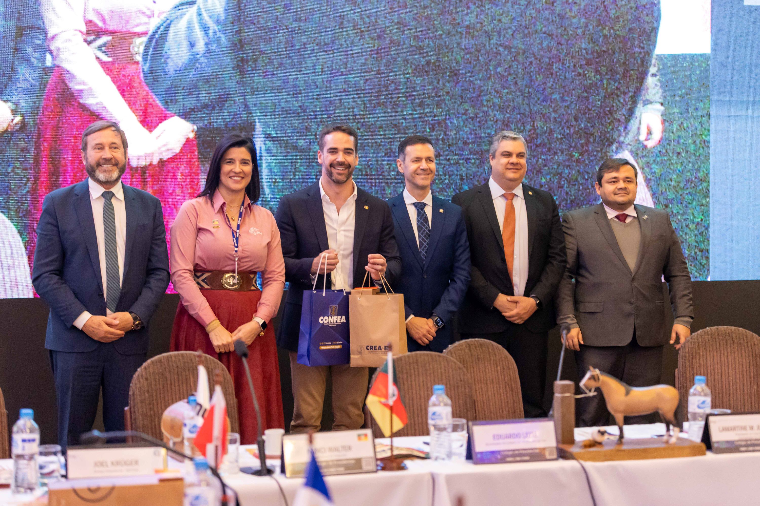 Mesa de abertura do CP